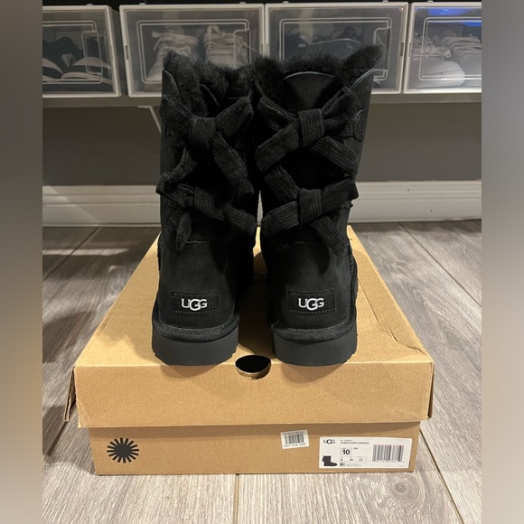 BRAND NEW UGGS W BAILEY BOW CORDUROY BLACK - Picture 3 of 5